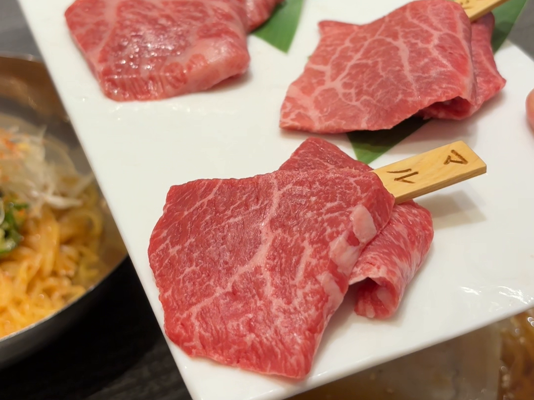 撮影時の焼肉用の赤身肉
