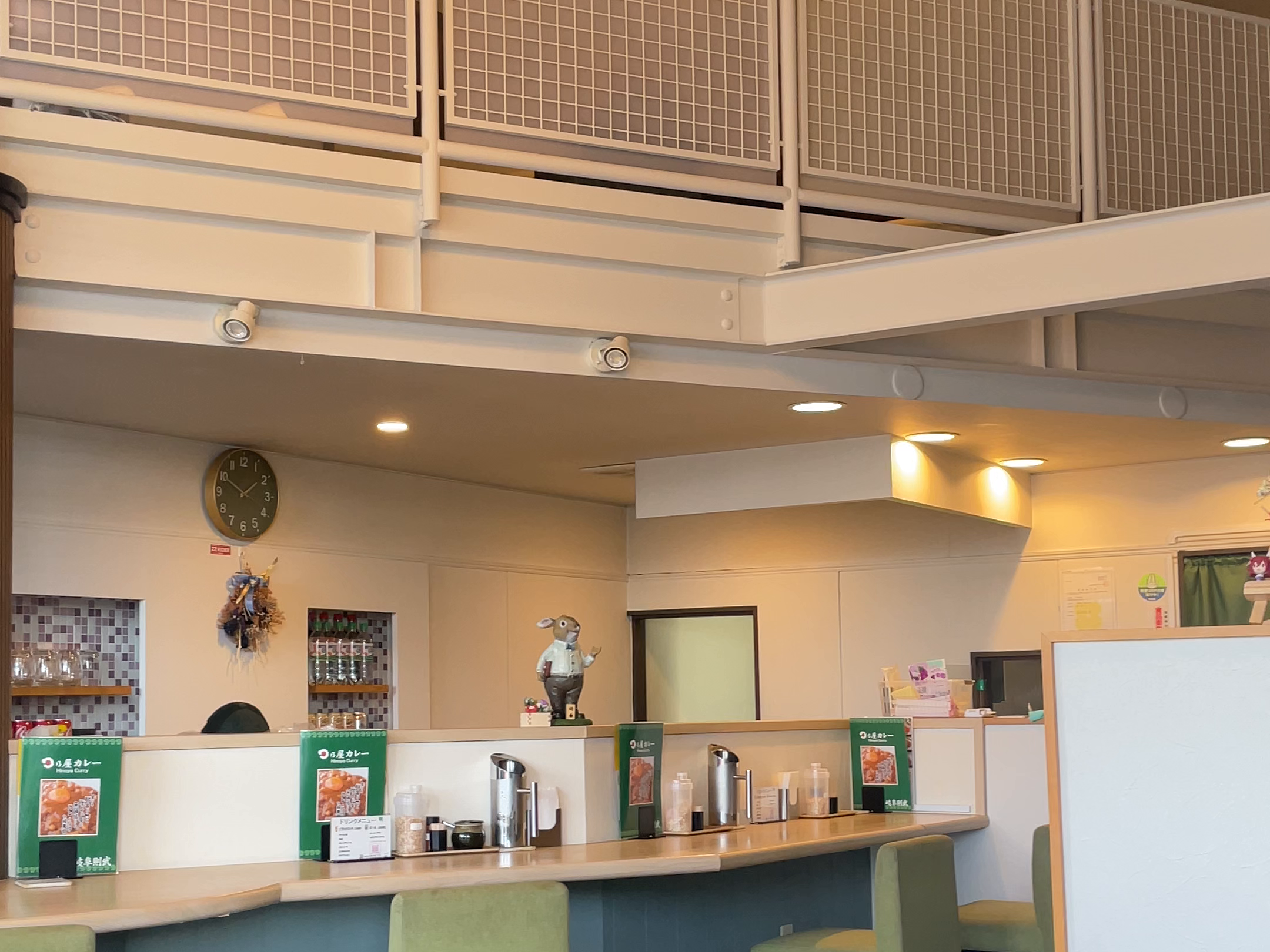 取材時の店内カウンター