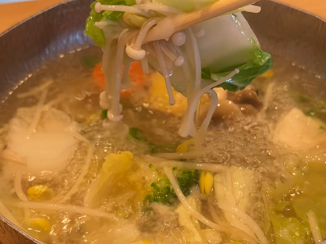取材時の鍋と野菜